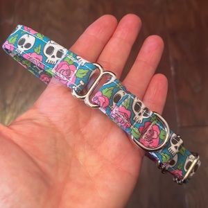 New, handmade, cute skulls and roses martingale dog collar
